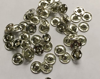 Vintage Prym Clothing Snaps, Prym Brand Clothing Snaps, Metal Snaps, Silver Tone Closures, Stud Parts, Sew On 2 Piece Closures, Size 4,50PCS