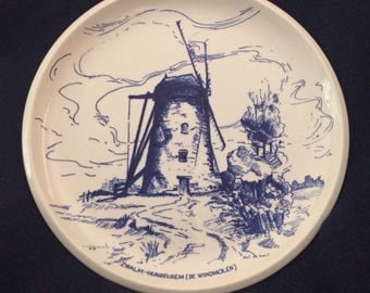 Rare dish in delft blue and white of the Royal Boch la Louvière in Belgium - the mill gets wind of HUNDELGEM - Zwalm
