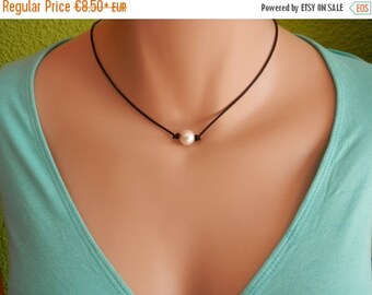 Pearl necklace choker pearl choker leather choker single pearl choker leather Adjustable pearl choker leather pearl necklace
