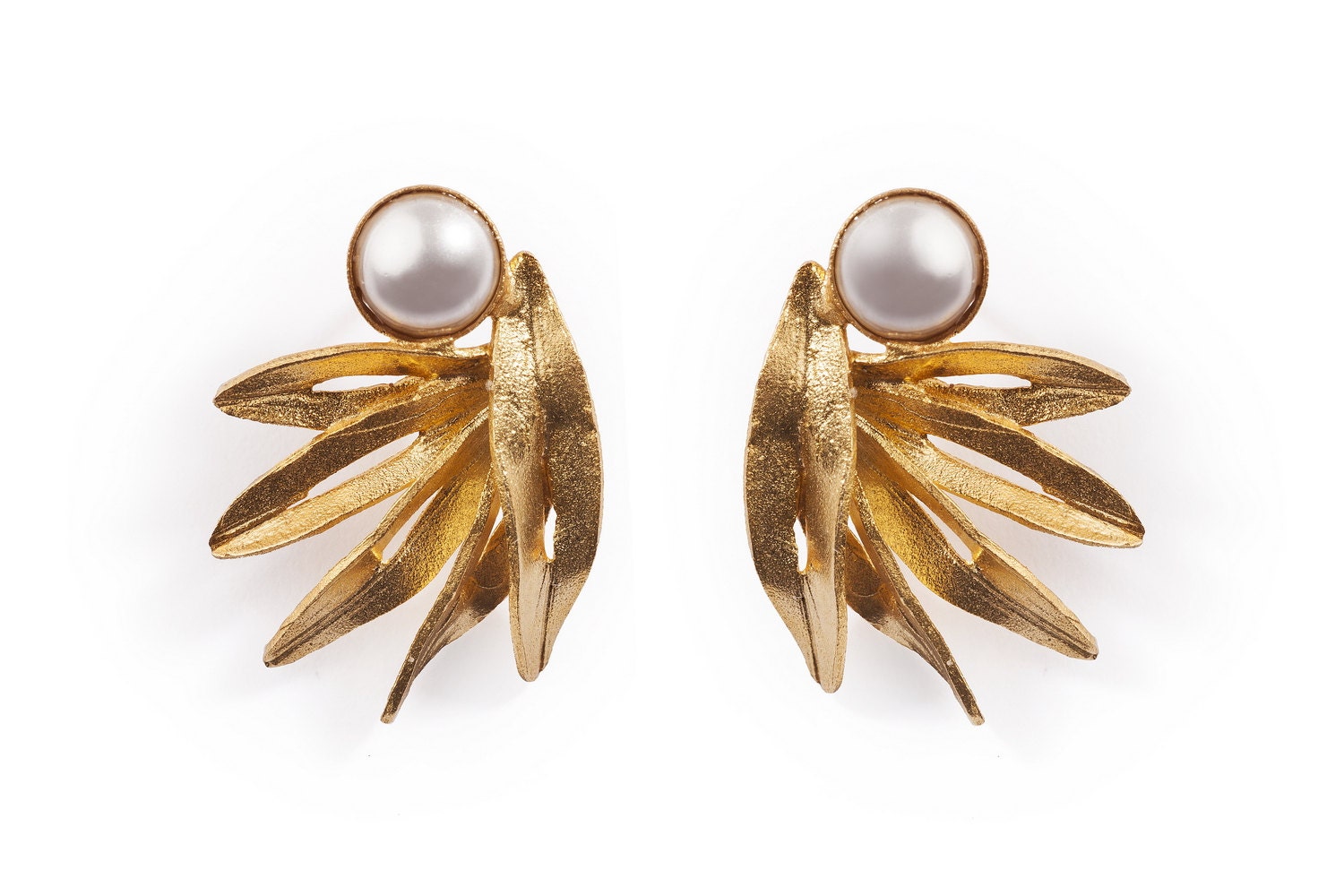 Bird Stud Earrings 18k Gold Studs With Pearl Wedding