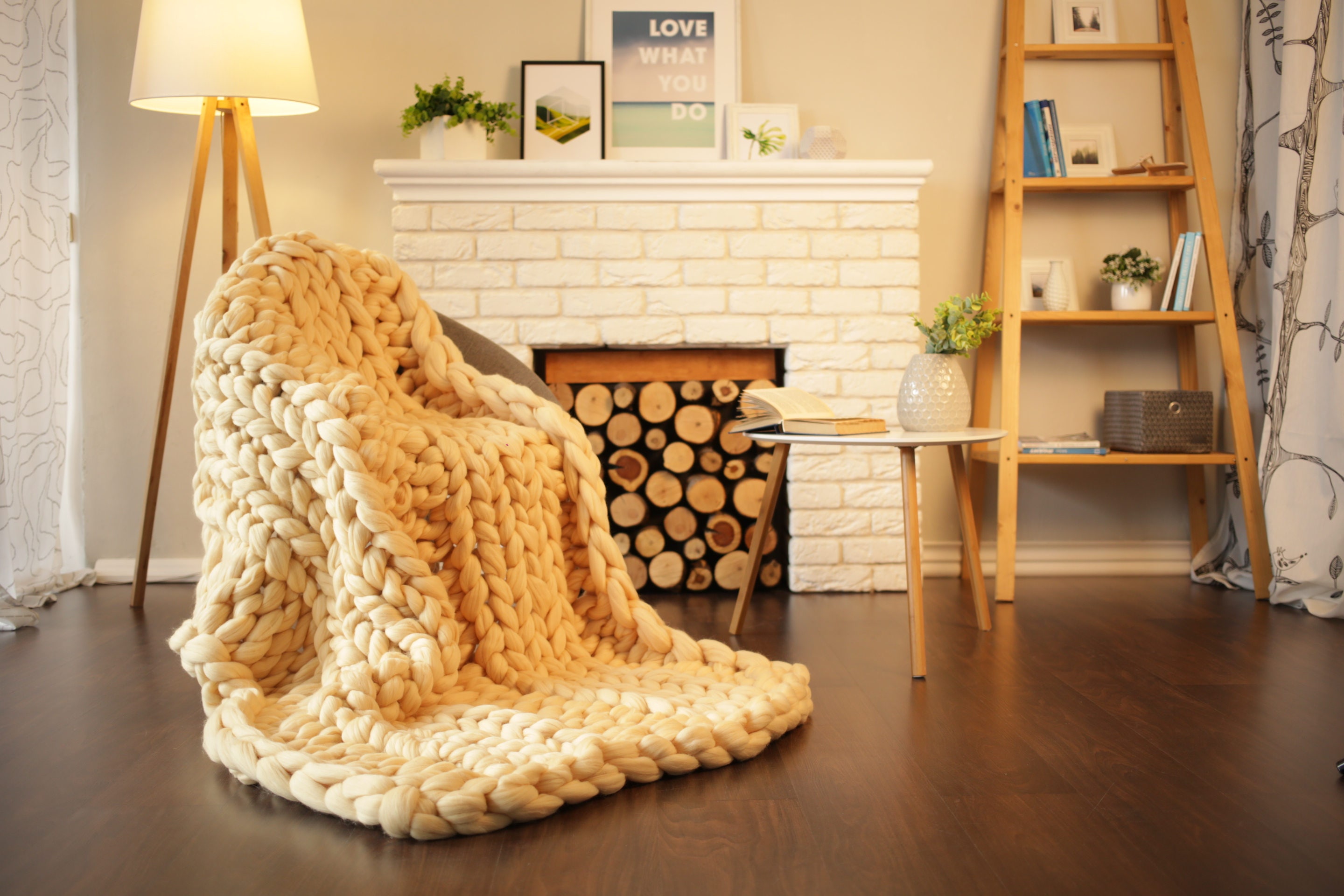 Chunky knit blanket. super bulky blanket. 23 microns. super