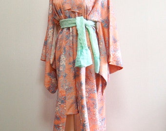 kimono/ robe /Japan / dress/traditional /night wear