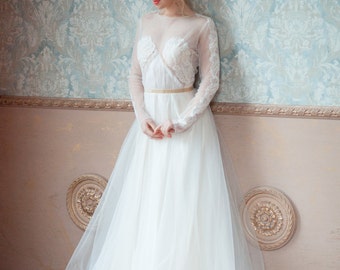 Asti / Creative wedding dress / Boned / With sleeves