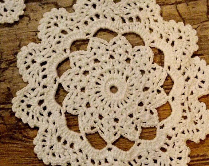 White lace napkin, crochet lace doily, set of 6, crocheted decoration, crochet table decor, decorative crochet, crochet ornaments