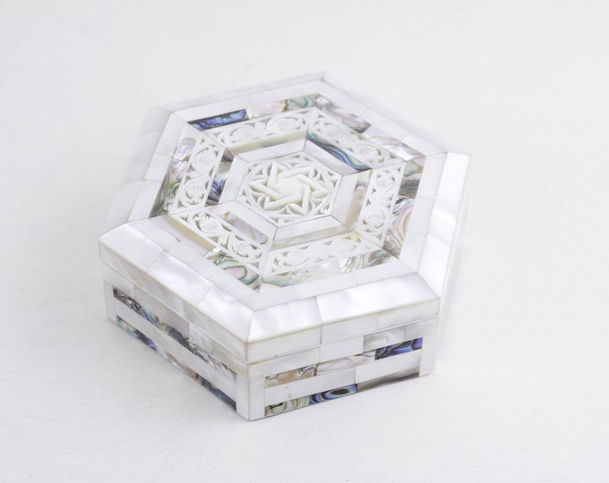 Hexagonal decorative box, mother of pearl box, Jewish, Star of David, abolone shell box, business card box, trinket box, jewelry box