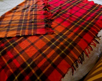 Vintage 1970's Faribo Red Yellow and Orange Classic Plaid Blanket / Picnic Blanket with Fringe / 70's Home Decor / Retro Cabin Decor / Wool