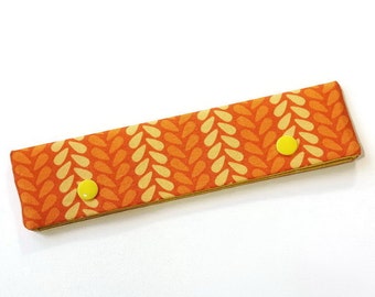 Knitting Needle Keeper DPN Cozy for 6 inch needles, Knit Stitches