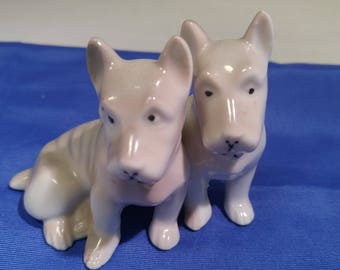 Gold Castle Schnauzer Terrier Scottie Dog Figurine CHICUSA Porcelain #B468