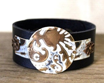 Leather Bracelets for Women, Leather Cuff Bracelets for Women, Vintaj Jewelry, Boho Jewelry, White Bracelet, Brass Jewelry, Bohemian Jewelry