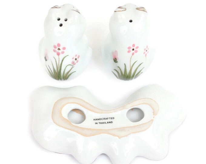 Ceramic Frog Salt and Pepper Shakers Lily Pad Flower Accents