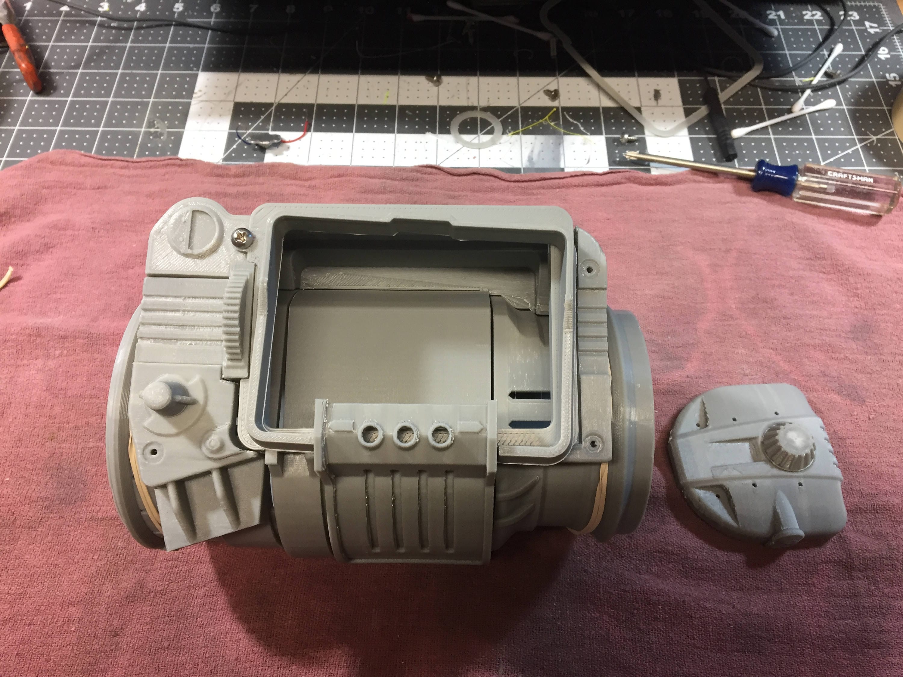 3D Printed Fallout 3 Pipboy 3000 DIY kit