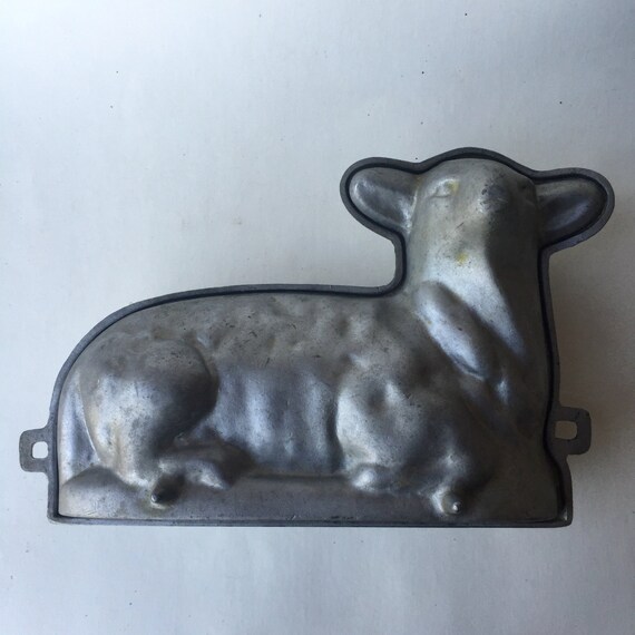 German Easter Lamb Cake Recipe and Lamb Molds