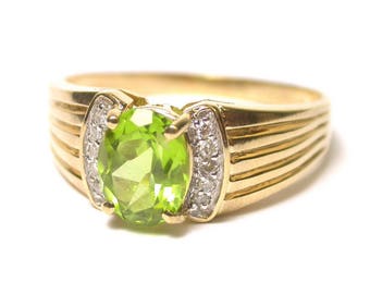 10k Yellow Gold Peridot and Diamond Ring - Size 11.5 - August Birthstone # 1450