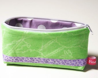 Bag / purse / bourse / trousse maquillage