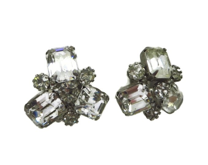 ON SALE! Weiss Silver Tone Rhinestone Earrings, Vintage Emerald-Cut and Round Rhinestone Clip-on Earrings