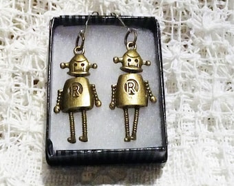 Retro Robot Earrings / Robot Jewelry / 3D Robot Charms / Bronze Robot Earrings / Geek Earrings / Sci-fi Robot Earrings / Girl Robot Jewelry