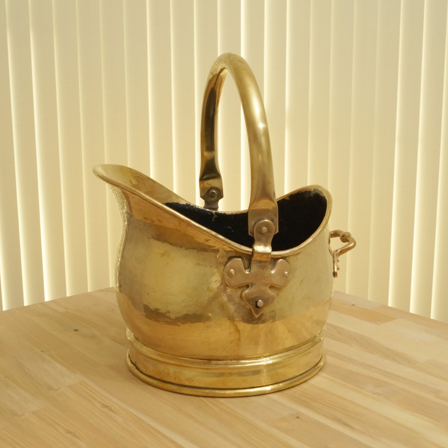 Handmade Hammered Coal Scuttle Bucket vintage solid brass