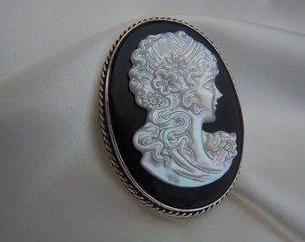 Victorian mother of pearl on onyx cameo