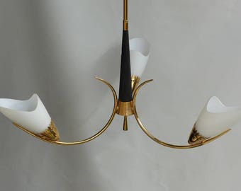 Vintage 1950s chandelier. Chandelier lighting with 3 arms. Fifties lighting.