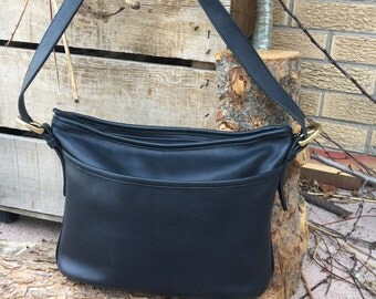 Coach / Coach Bag / Vintage Coach Worth Bag / Dark Navy Leather / Style 4143 / Excellent Condition