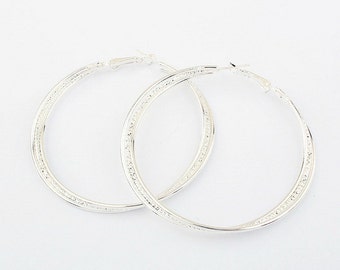 Medium Silver Hoop Earring, Wife Mother Her Girlfriend Gift, Gypsy Hoop, Trendy, Hammered Boho Hoop, medium round loops, endless style, hoop