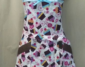 Womens Cupcake apron - Fun Summer Apron - Womens BBQ apron - Aprons - Womens apron - Cupcakes - Cute apron - Hostess apron - Handmade -