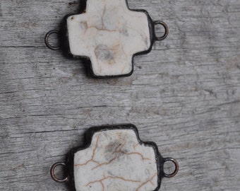 Medium Soldered White Turquoise Cross Connector