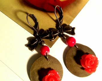 Red Resine Rose Antique Bronze Disc Earrings | Bow vintage earrings | Valentine's day treat | Dangle drop earrings