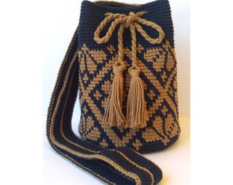 Blue and beige style Wayuu bag