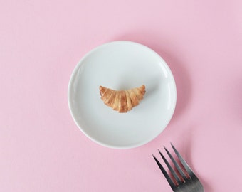 Croissant Brooch, cool pin, food pins, polymer clay brooch, french food, modern brooch, collar pin, funny brooch, sweater pin, kawaii food