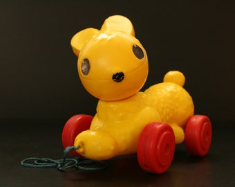Vintage Pull Toy, Rabbit Pull Toy, Bunny Pull Toy, Soviet Pull Toy, Pull Toy, Vintage toy, collectible toy, Plastic Bunny, Bunny Toy