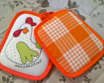 Quilted pot holders pair with application