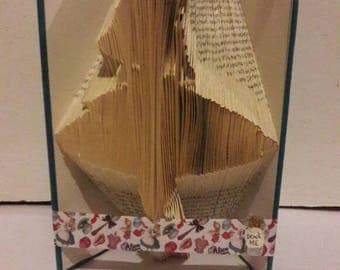 ALICE IN WONDERLAND themed book fold