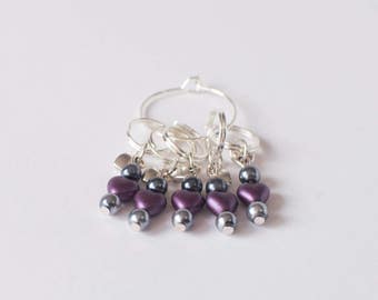 Heart stitch markers. Set of stitch markers. Handmade stitch markers. Knitting stitch markers. Love stitch markers. Knitters gift.