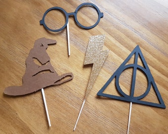 Harry Potter cupcake toppers,Wizarding world cupcake toppers, lightning bolt cupcake toppers, Harry Potter party, first birthday,baby shower