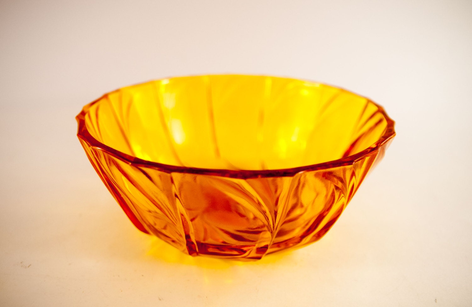Decorative bowl glass bowl amber glass bowl centerpiece