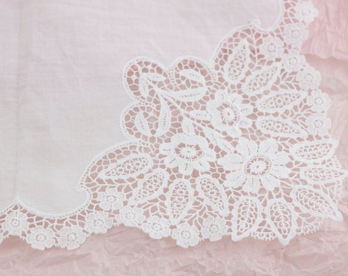 vintage white lace handkerchief, crisp white cotton ladies hankie, delicate lace hanky