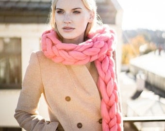 Oversized scarf, giant yarn, arm knit from 100% merino wool, extra warm chunky knit scarf