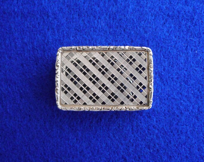 1833 Large Silver Vinaigrette made by Francis Clark - Free shipping worldwide with Coupon Code: FREESHIP