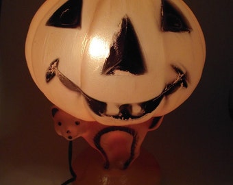 Vintage Halloween Plastic Blow Mold Light Jack O Lantern Pumpkin on top of Cat Lantern WORKS