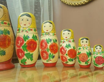 Very old 8 generation russian nesting dolls