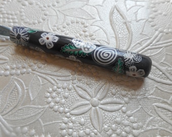 Polymer Clay Floral Covered Crochet Hook, Boye F