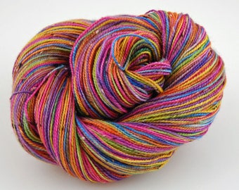 roll with it tweed yarn in crayon