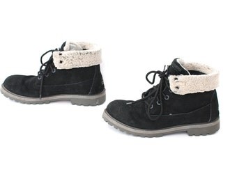 size 7 GRUNGE black leather 80s 90s SHEARLING CUFF lace up ankle boots