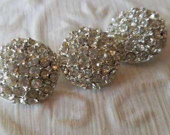 Vintage Buttons-3 beautiful matching rhinestones silver metal (may 112 17)