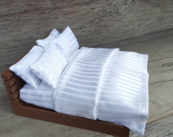 King size Bed - Full Set for Dollhouse miniature (scale 1:12)