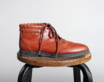 Vintage Brown Leather Woven Booties - Flat Ankle Short Women's Boot Boots Lace Up Hiking Outdoor Casual 1980's- Size 7M