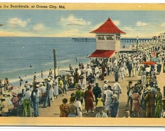 Items similar to GREETINGS From OCEAN CITY, md - 1950's Vintage ...