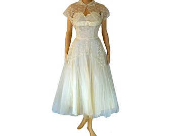M Romantic 1950's Vintage Prom Dress, Tea Length, Formal Strapless White Dress, Tulle Wedding Dress, Medium