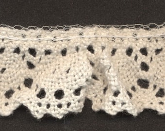 Ruffled Off White Beige Crochet Cluny-Type Lace Trim 1" Wide, 2 3/4 Yards Long